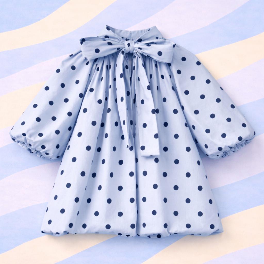 blouse manches courtes à pois bleu avec dos nu - vue de dos