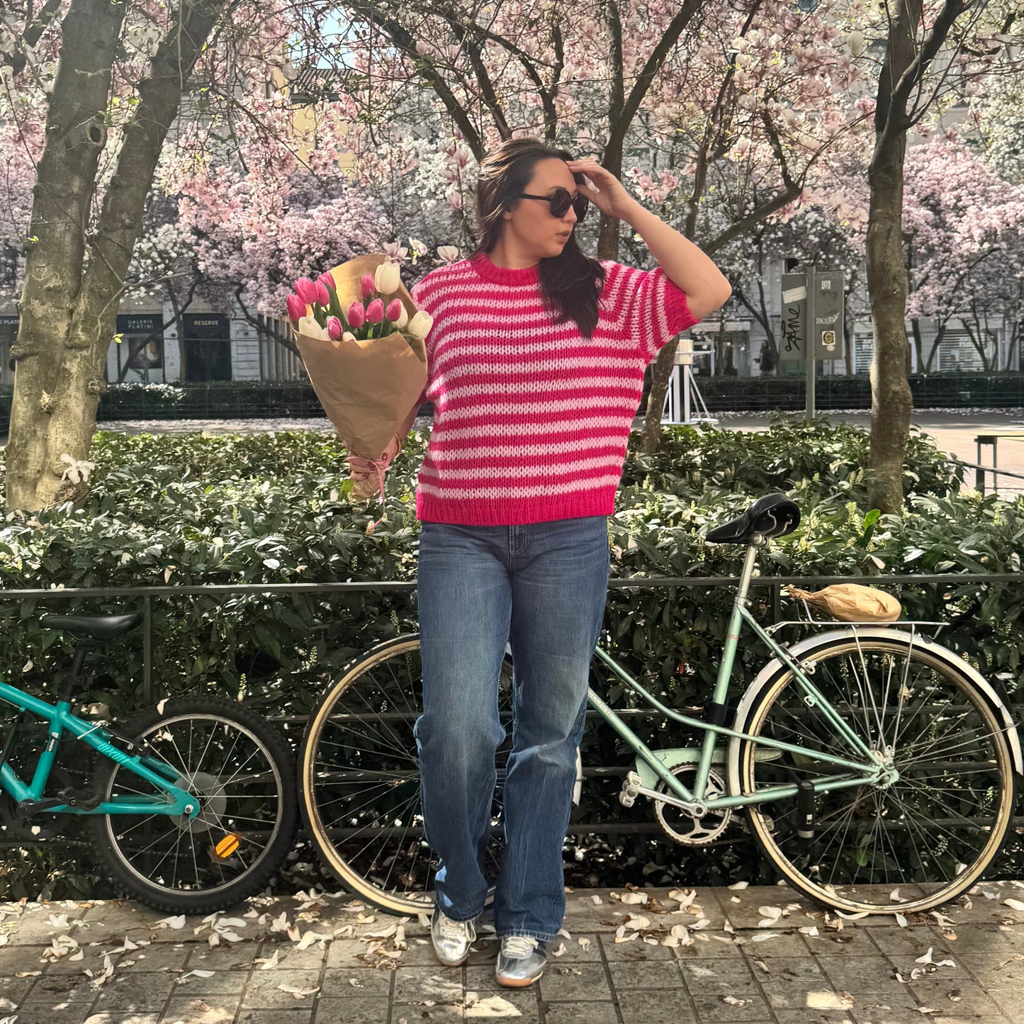 pull rose a rayure manche courte fabriqué en Italie - en situation sur un mannequin