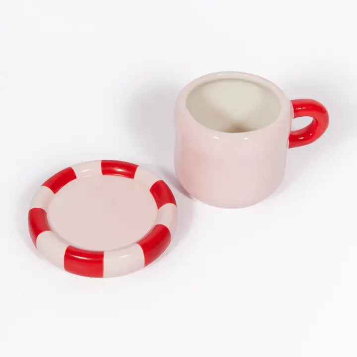 Tasse Love en céramique avec soucoupe assortie