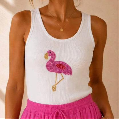 Débardeur en coton motif flamant rose, porté sur une mannequin