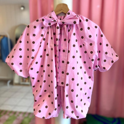 blouse rose à pois marron manches courtes - vue de dos