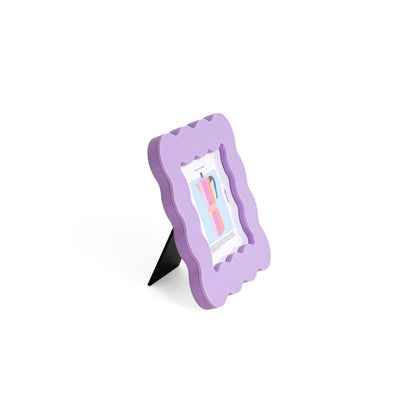 Cadre photo pétale en acrylique violet vu de profil