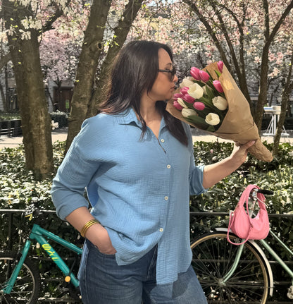 chemise gaze de coton, en situation sur un mannequin en extérieur 