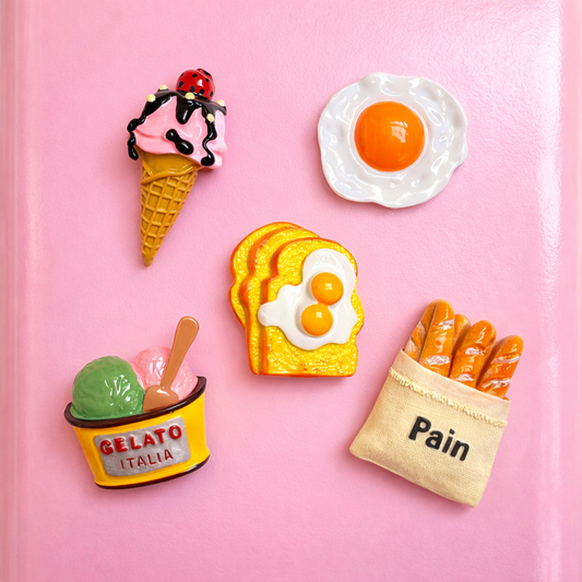 magnets gourmands mis en situation sur frigo