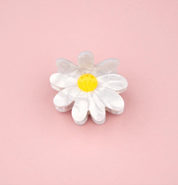 belle pince a cheveux marguerite dispo sur mariemoon.fr