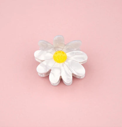 belle pince a cheveux marguerite dispo sur mariemoon.fr