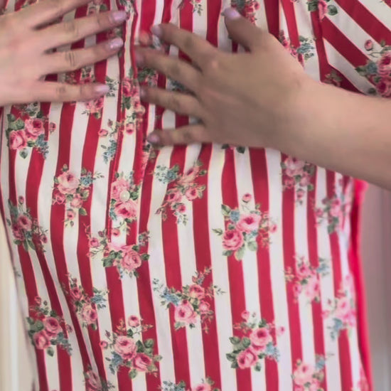 Vidéo robe d'été rayures rouge et motifs fleurs - MARIE MOON 