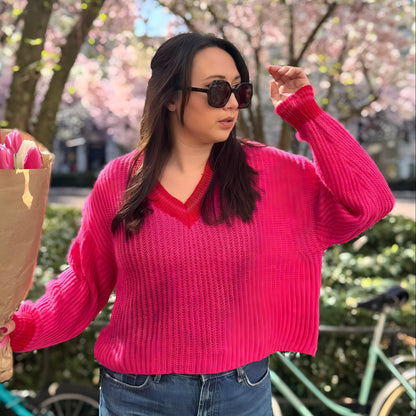 zoom sur détails du pull made in Italie rose et rouge 