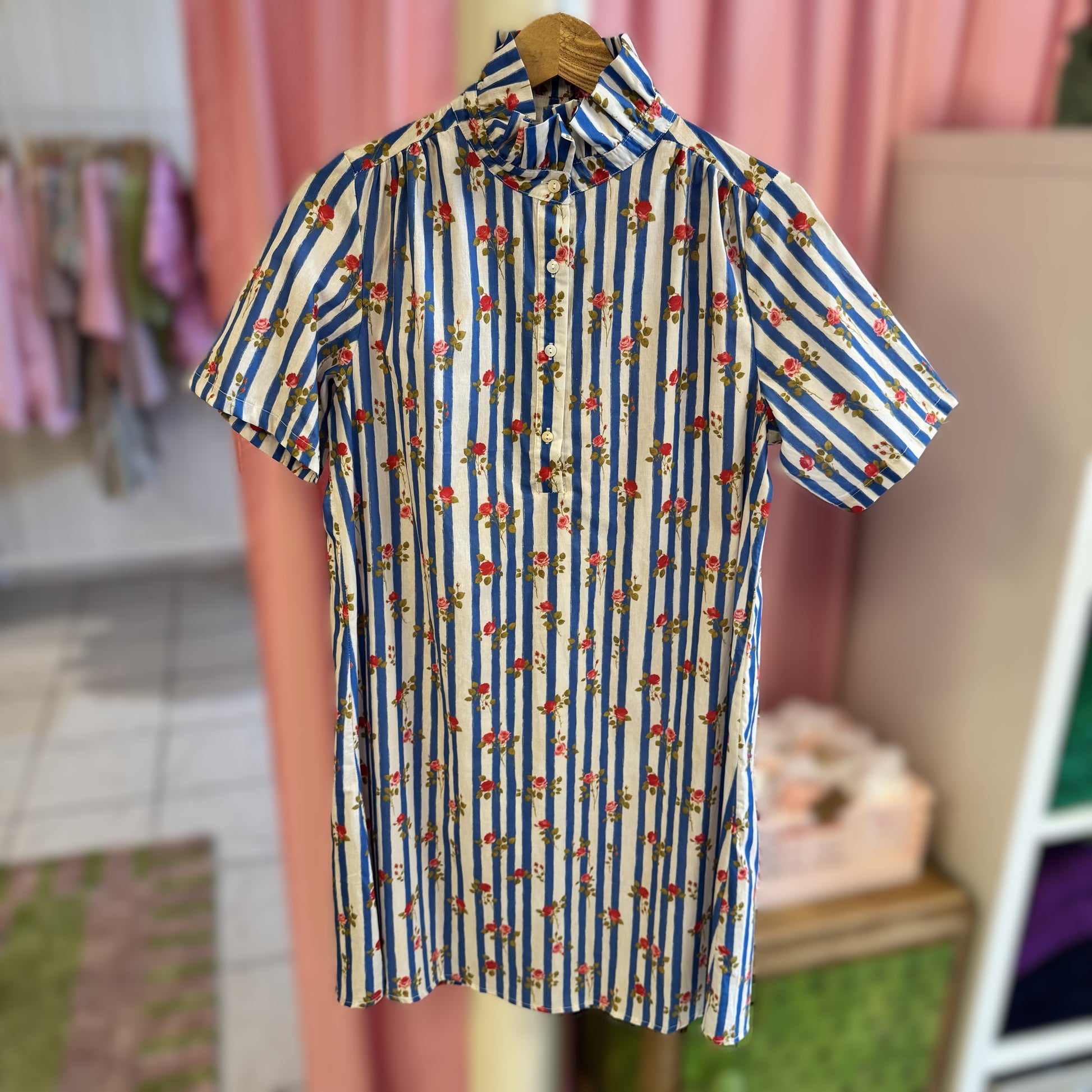 robe coton rayures bleu et imprime fleurs, vue de face