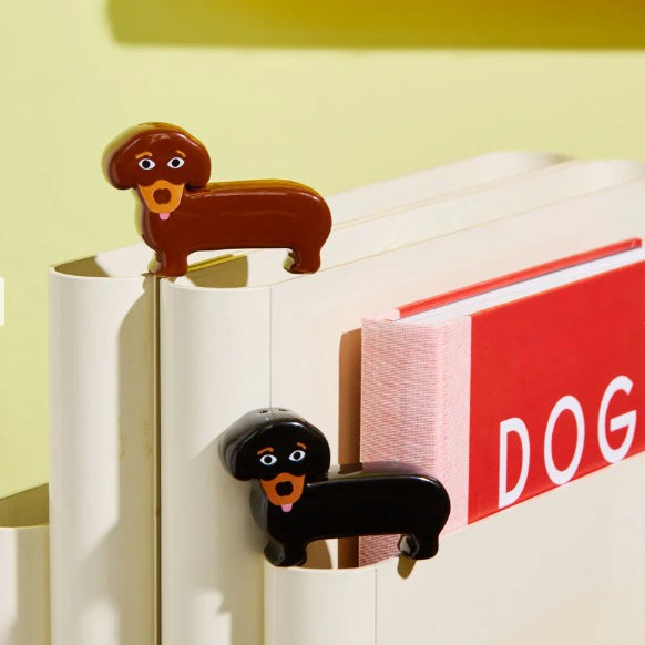 set salière poivrière teckel en action