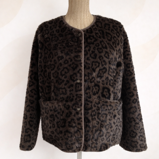 veste leopard vue de face