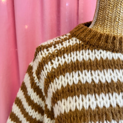 pull manche courte sur mannequin